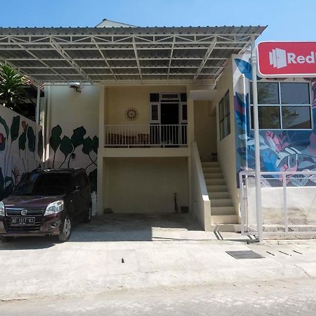 Reddoorz Syariah Near Universitas Mercu Buana Kampus 2 Yogyakarta Kejayan Eksteriør bilde