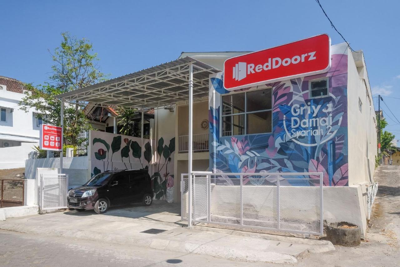 Reddoorz Syariah Near Universitas Mercu Buana Kampus 2 Yogyakarta Kejayan Eksteriør bilde